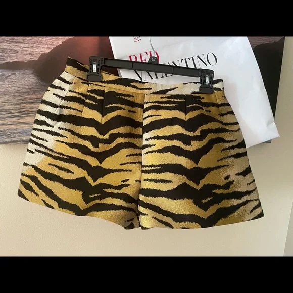 Red Valentino/ Women shorts/ tiger print/42/New